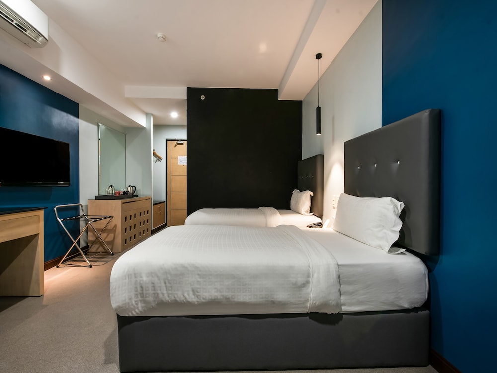 Bay Area Suites 7/28