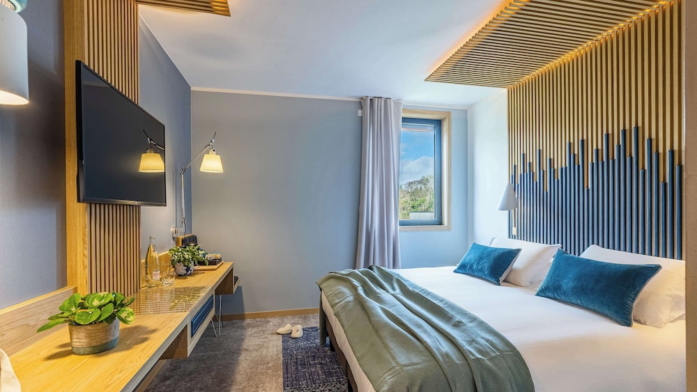 Comfort, King Bed