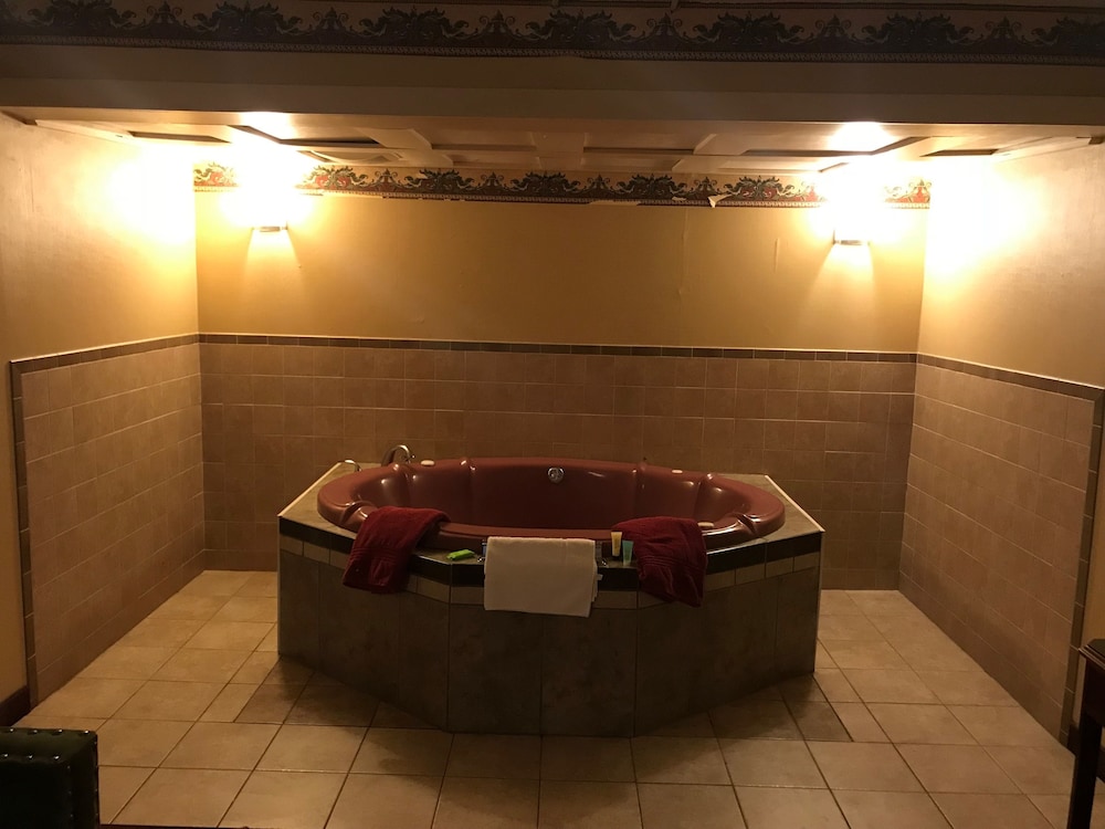 New Bedford Inn Suites 43/69