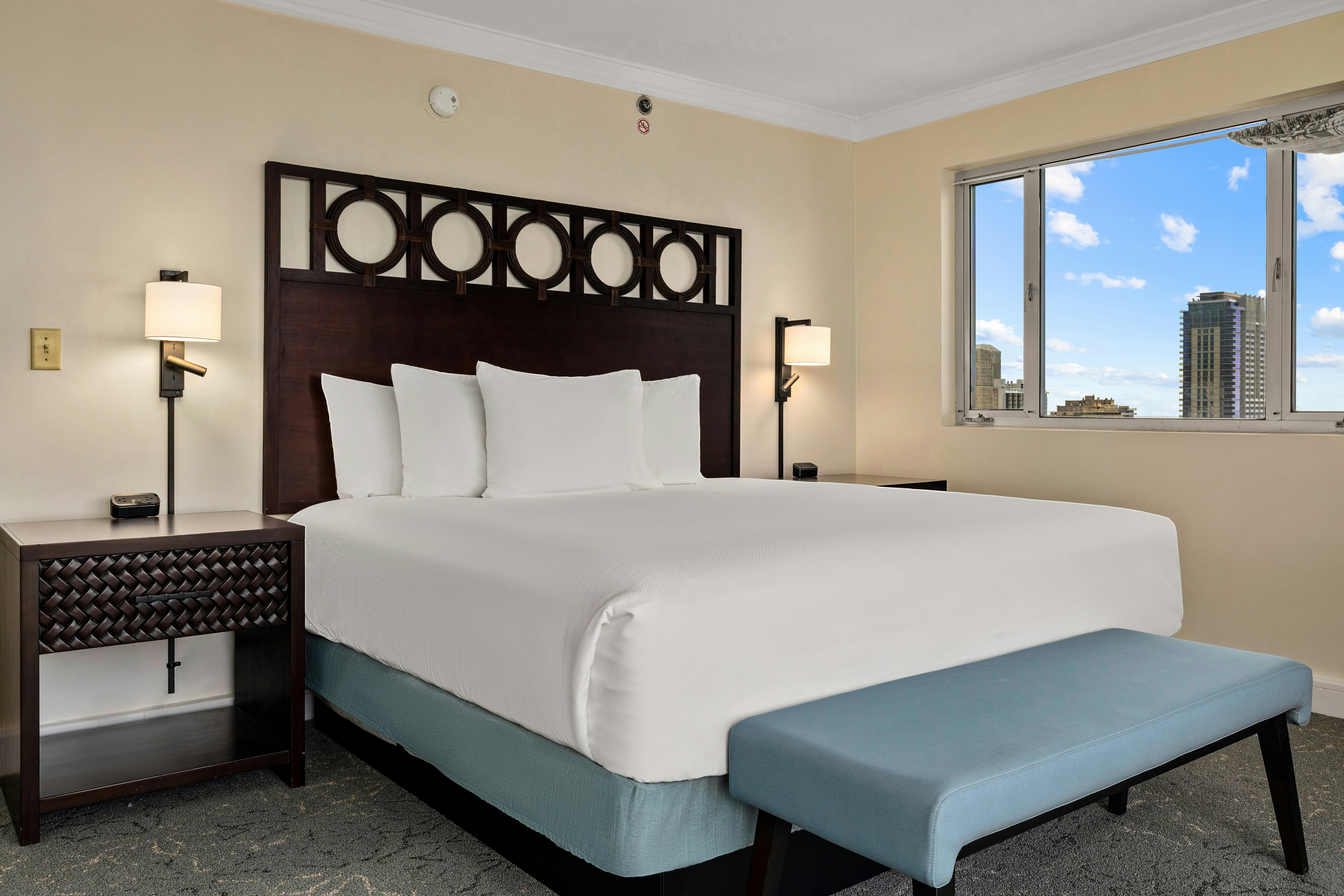 One Bedroom Presidential (1BR)