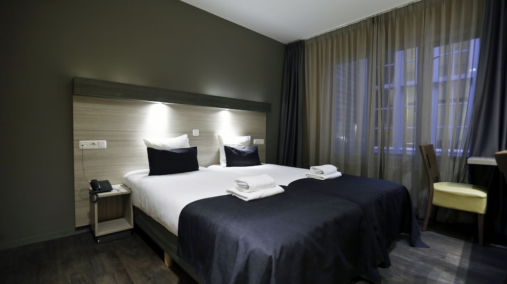 City Hotel Amsterdam 10/39