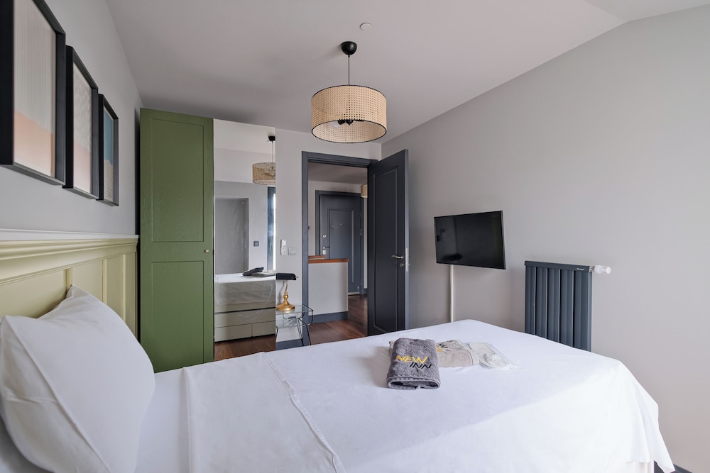 Benesta Residence By NewInn 12/50