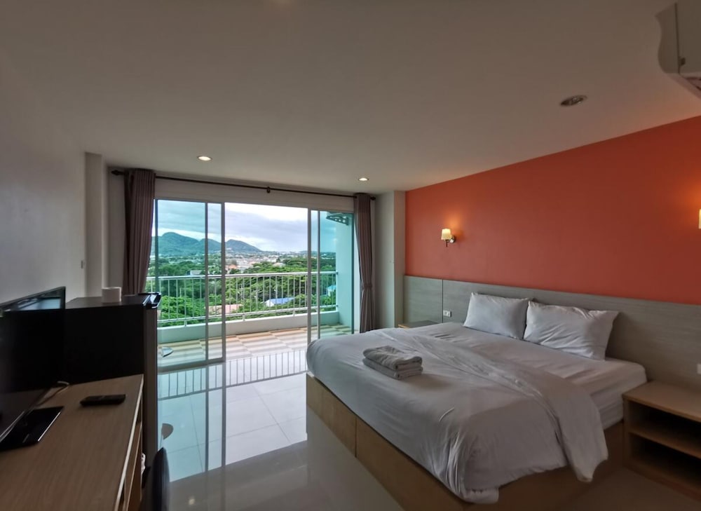 The Base Hua Hin 12/24