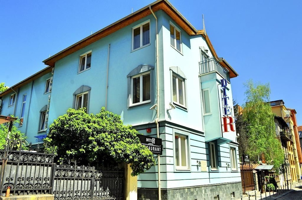 Diter Hotel 4/45