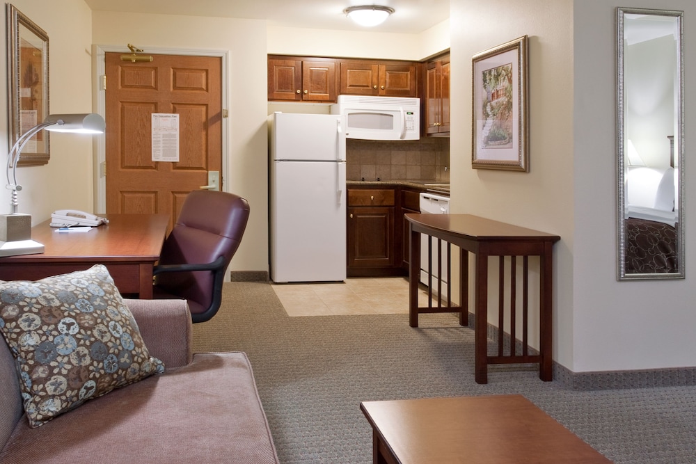 Staybridge Suites Akron-Stow-Cuyahoga Falls 41/65