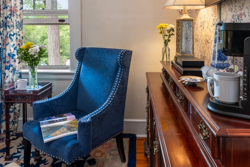 Abbington Green Bed &amp; Breakfast Inn 39/49