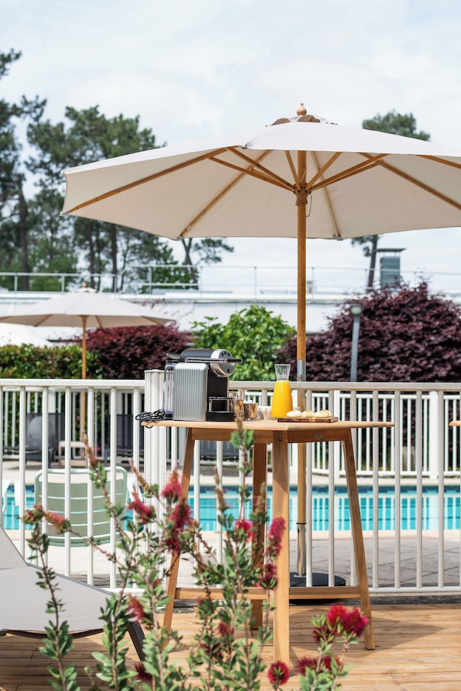 Novotel Bordeaux Merignac 6/82