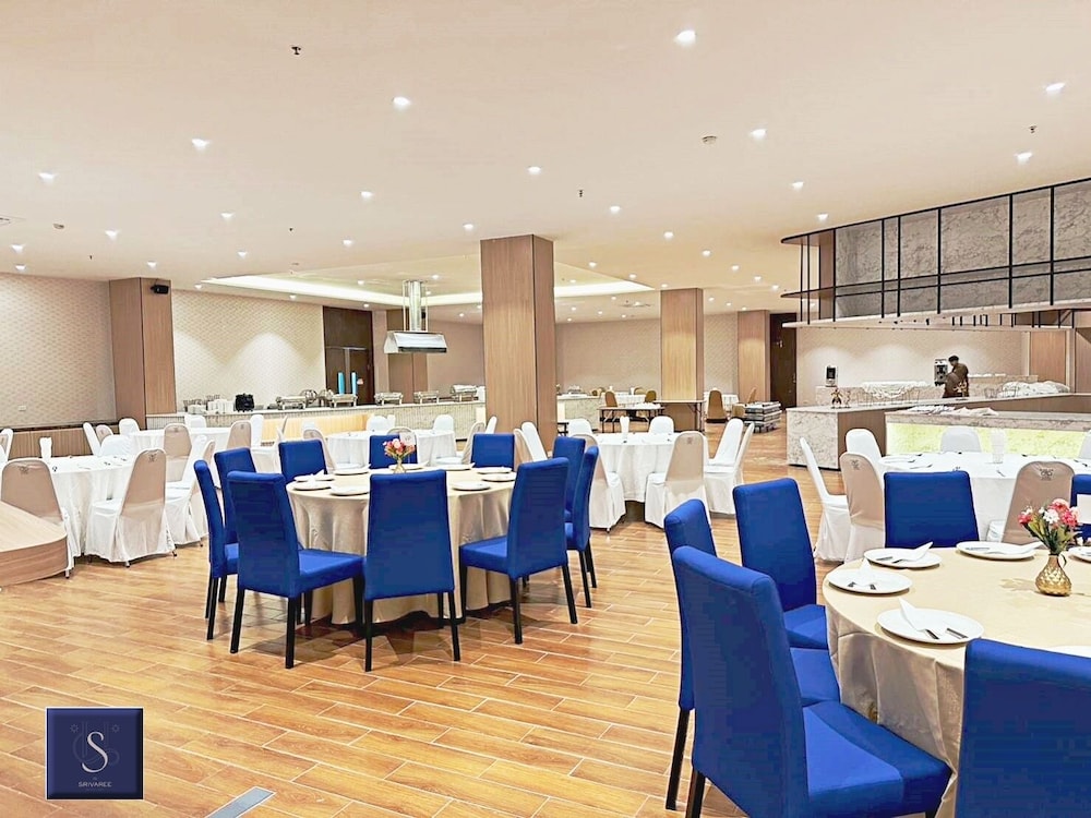 The Srivaree Airport Hotel 42/50