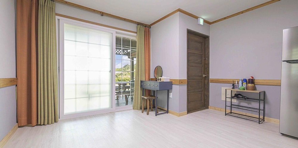 Gyeongju Cabin House Pension 13/50