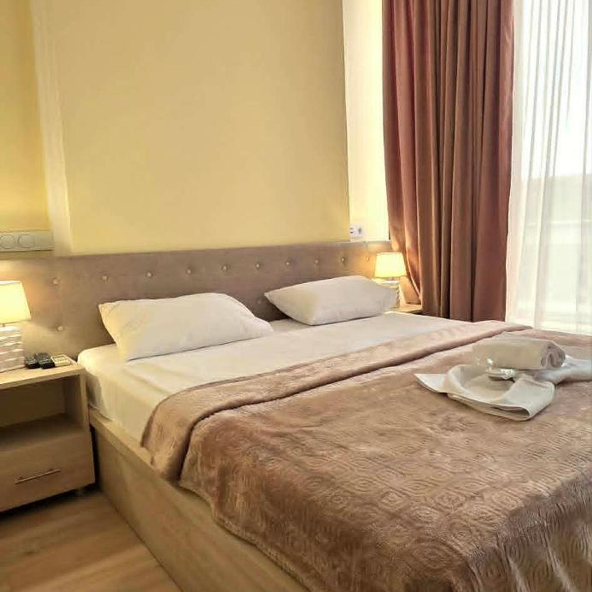 Room, Single, Single Bed