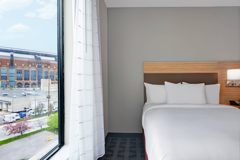 TownePlace Suites by Marriott Indianapolis Downtown 17/56