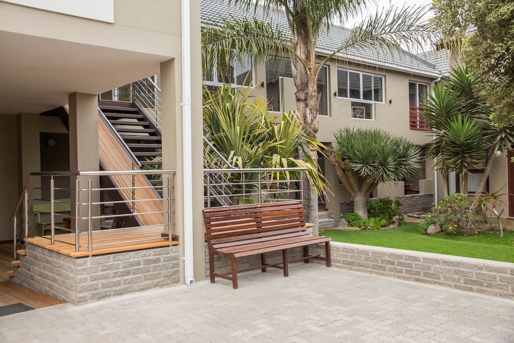 Sea Breeze Guesthouse 52/63