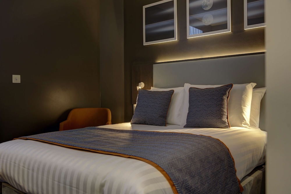 STANDARD, SINGLE BED