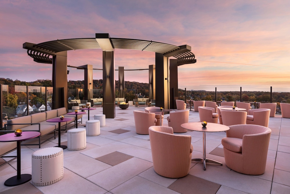 The Mc Autograph Collection 22/36