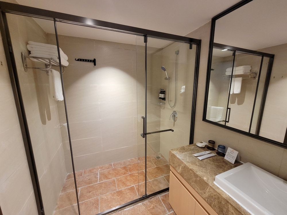 Baiyun City Hotel 39/42