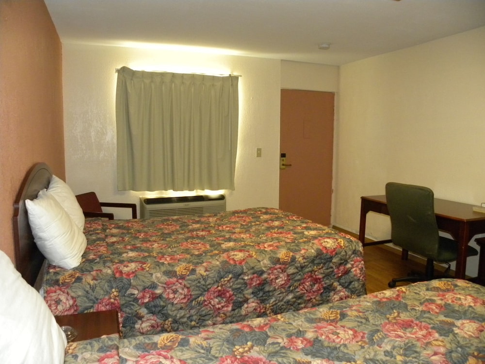 Guest Inn Rogers 16/67