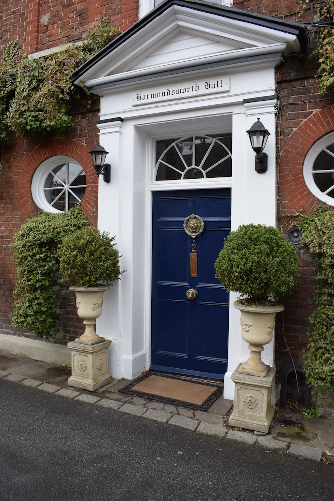 Harmondsworth Hall Guest House Heathrow