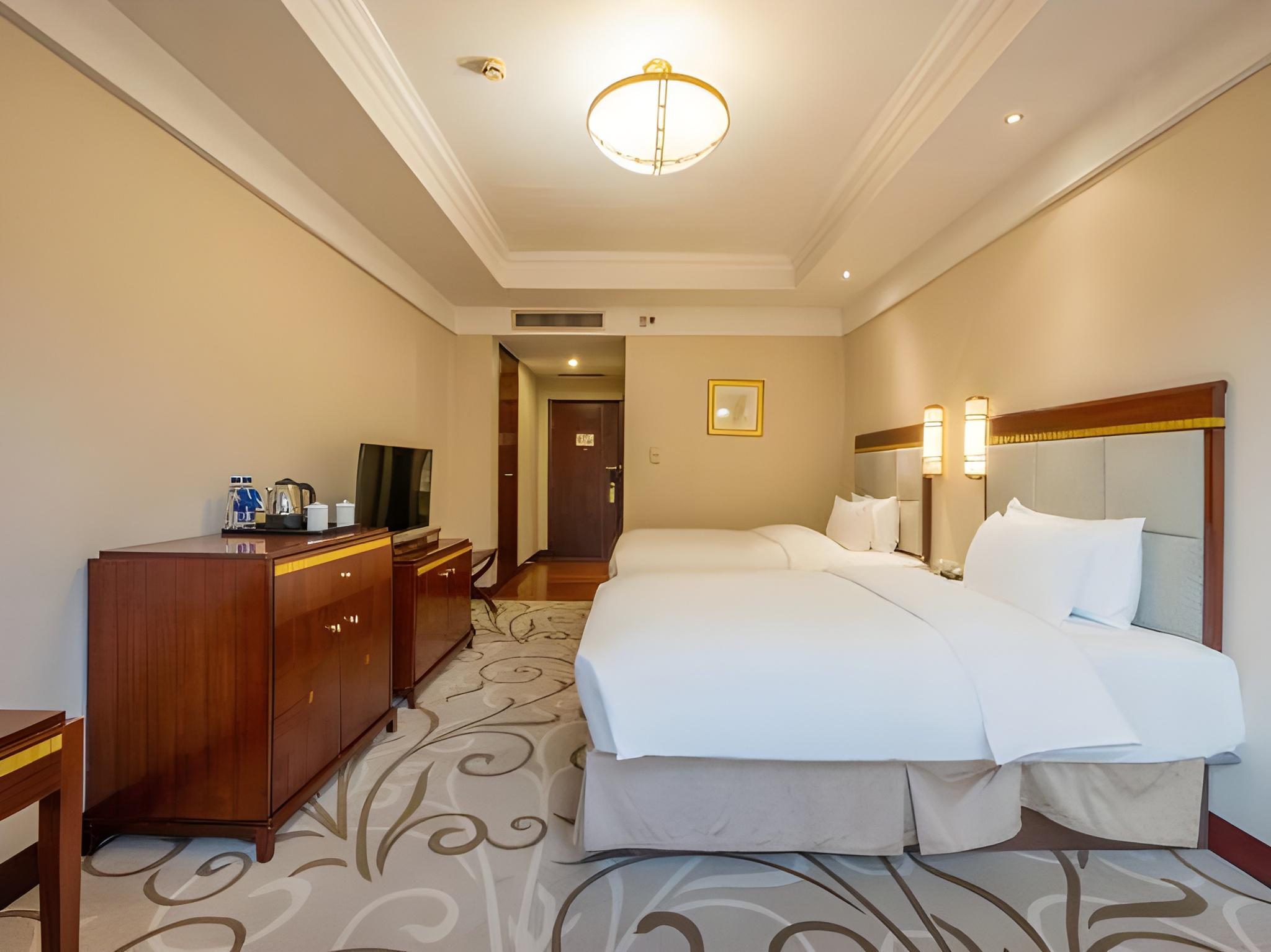 Banyan, Garden, Courtyard, Twin Beds