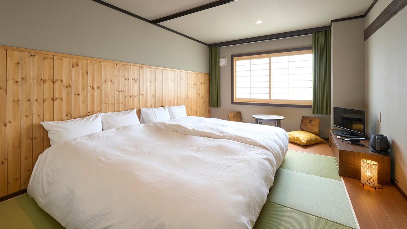 Japanese, Hollywood, Twin Beds