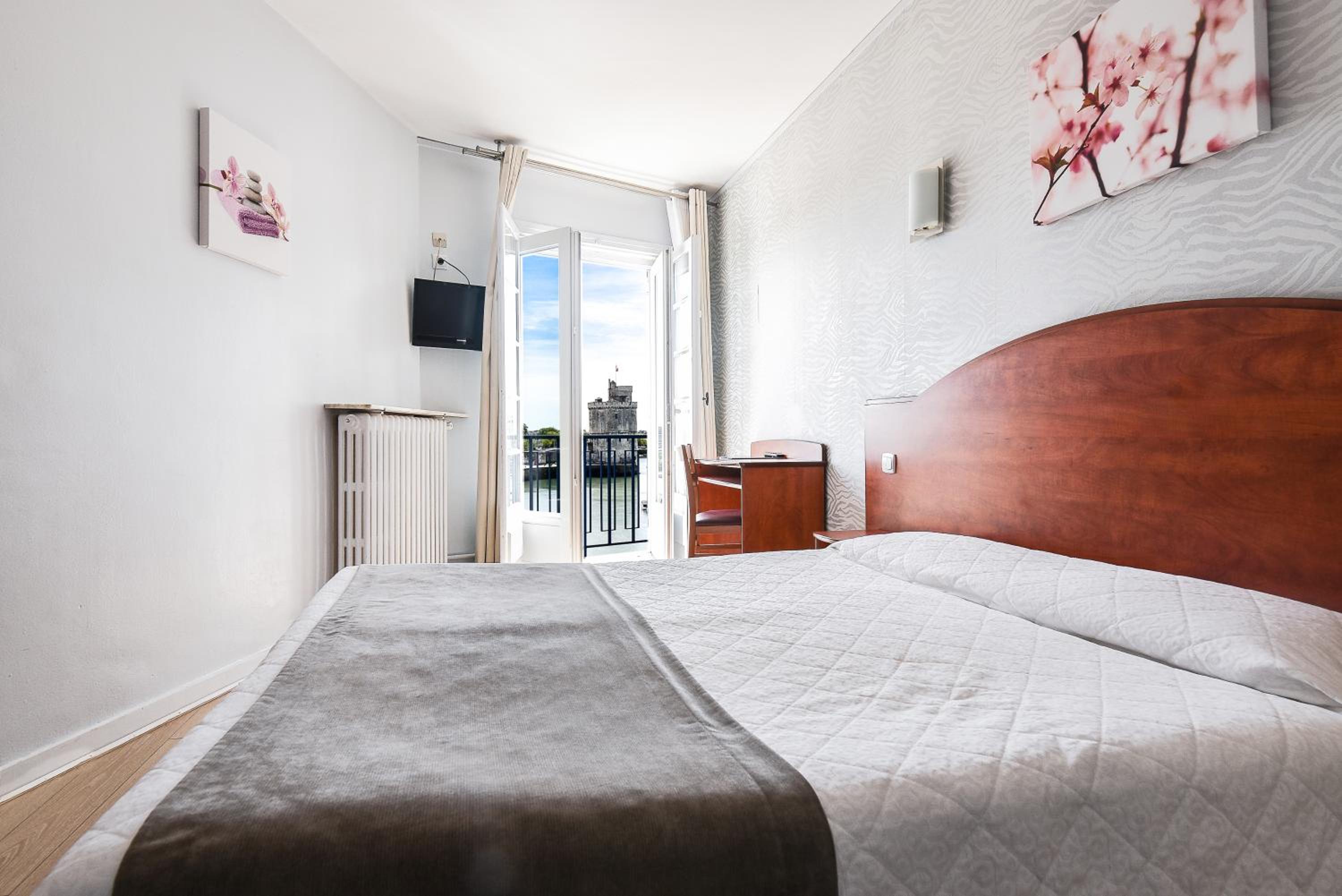 Hôtel Le Rupella 12/50