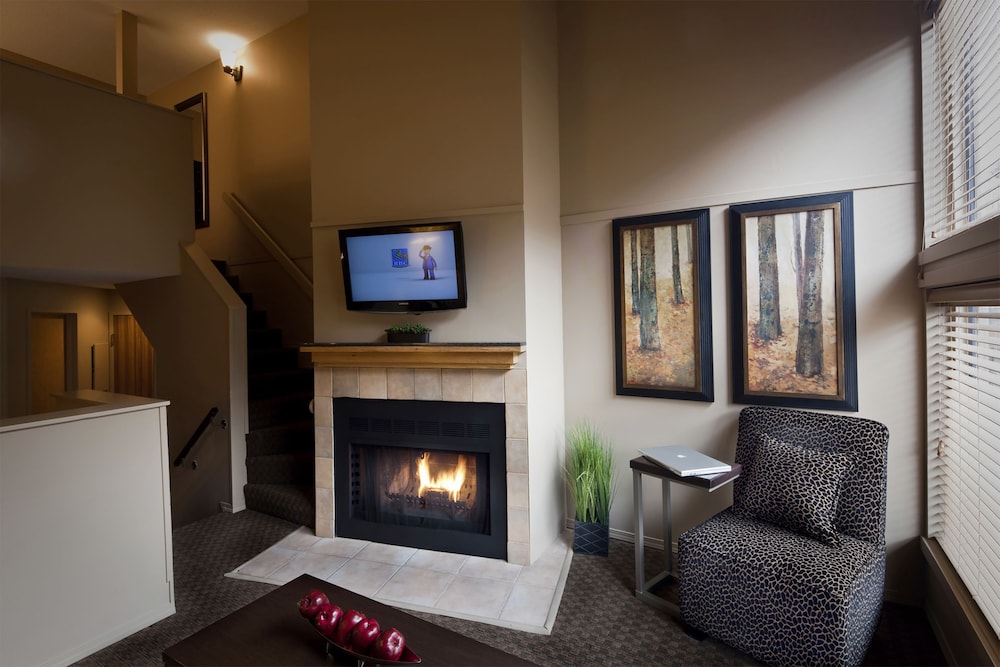 Executive Inn At Whistler Village 33/51