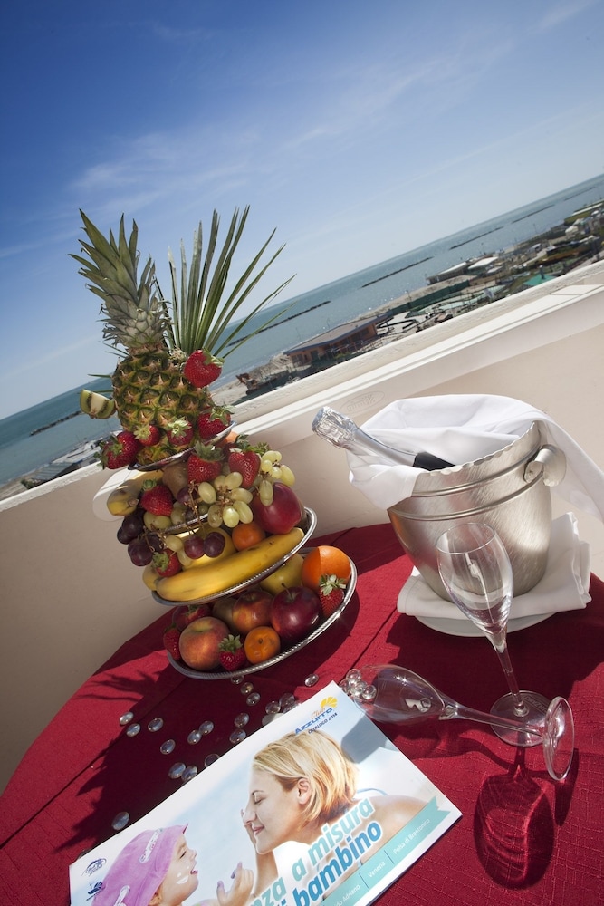 FAMILY HOTEL K2 & SPIAGGIA MARINA BEACH 10/38