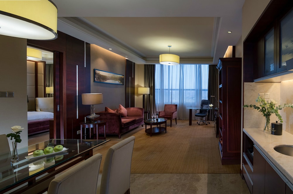 Venus Royal Hotel Formerly Kirin Parkview Hotel 22/28
