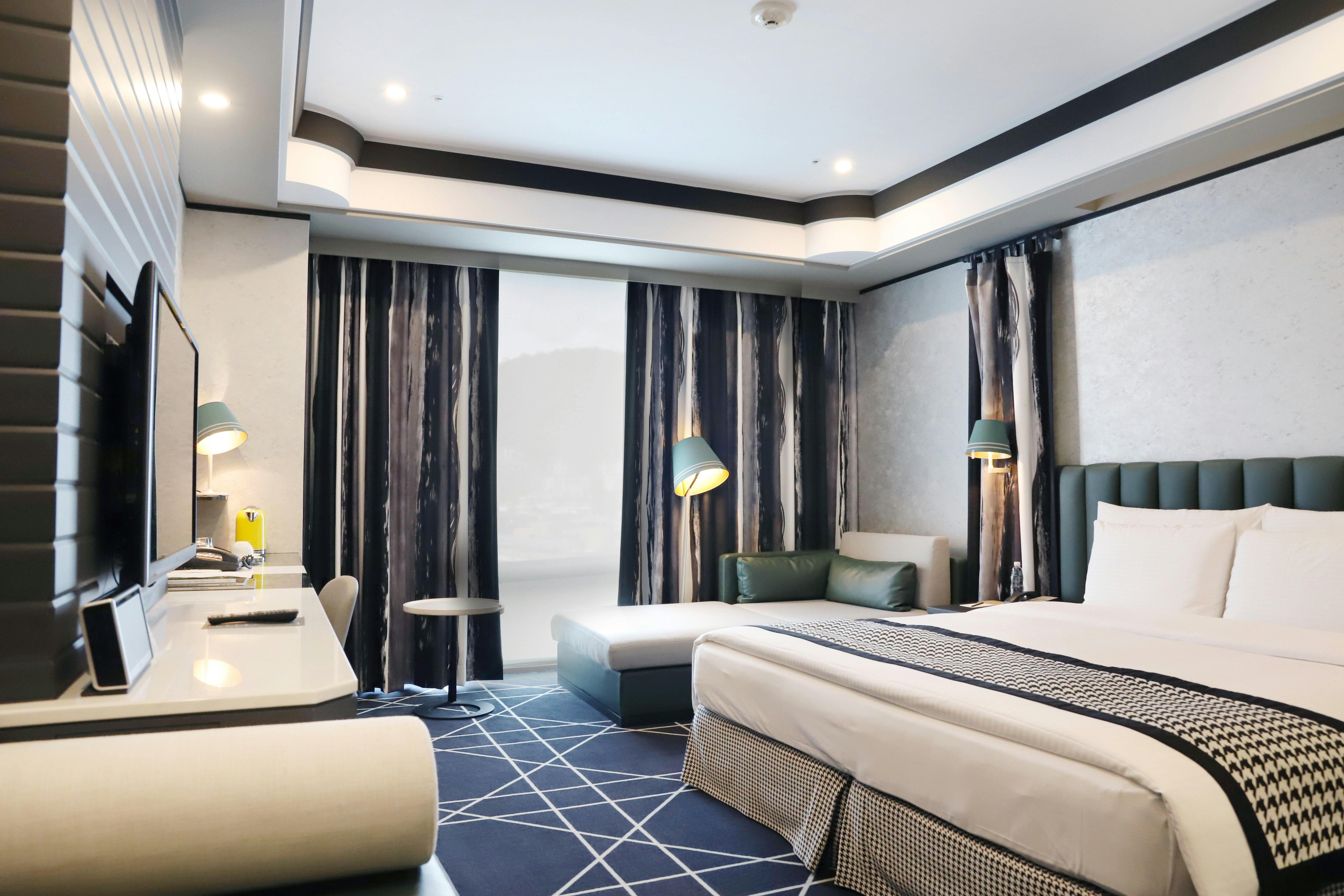 GRAND VICTORIA HOTEL 34/73