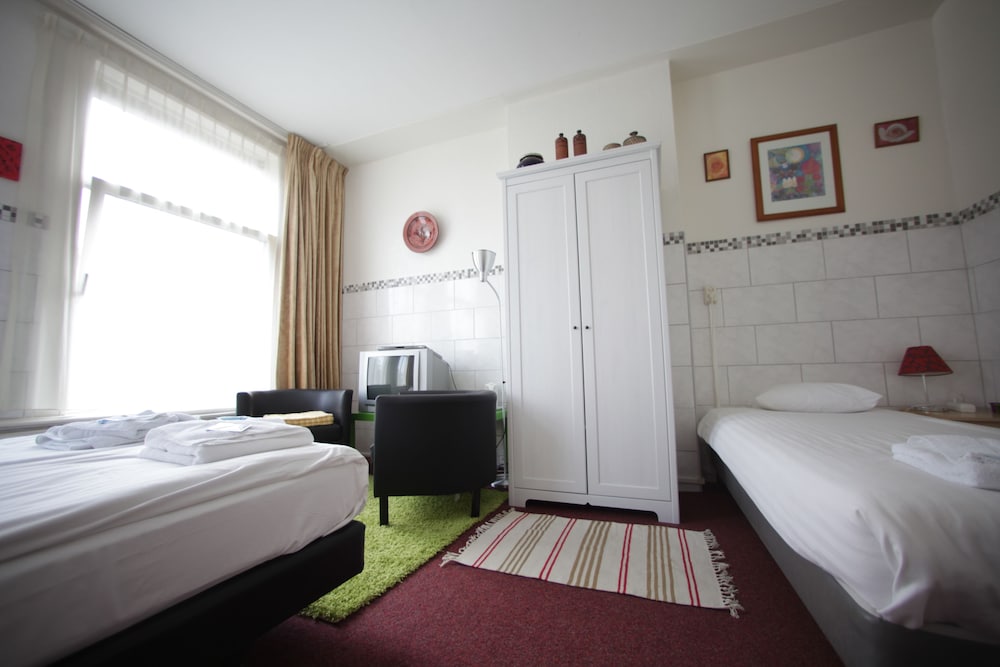 Hotel Freeland 11/57