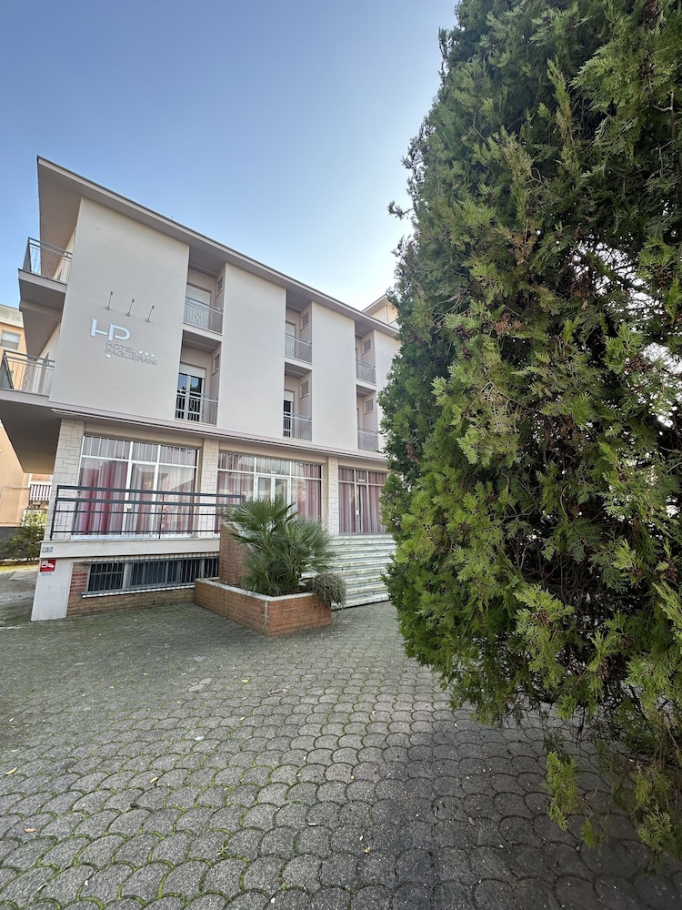 Hotel Paglierani 66/74