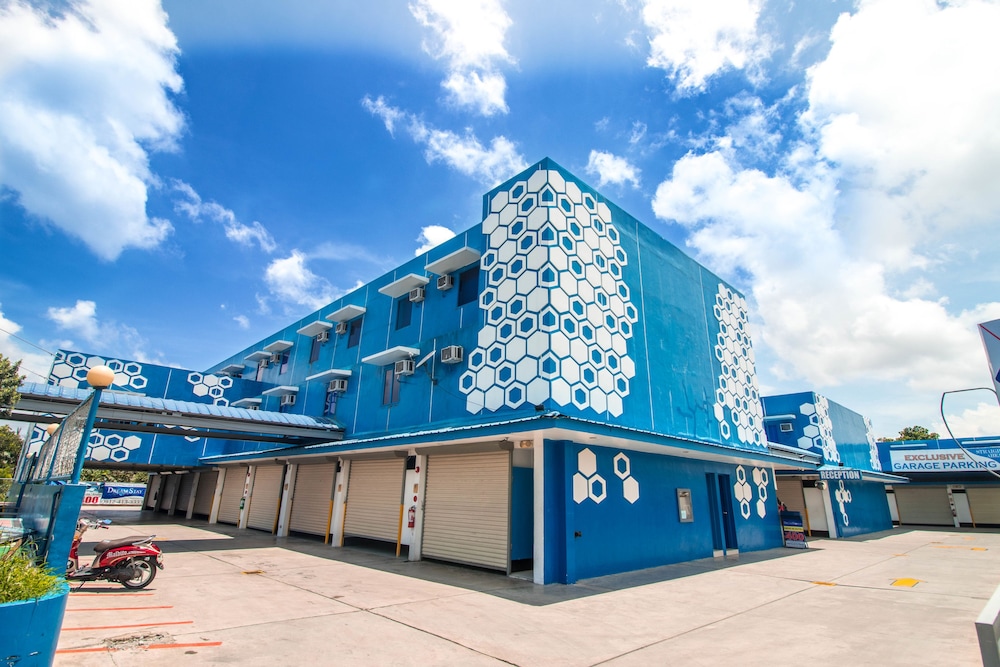 Hotel Dream World Las Pinas 56/63