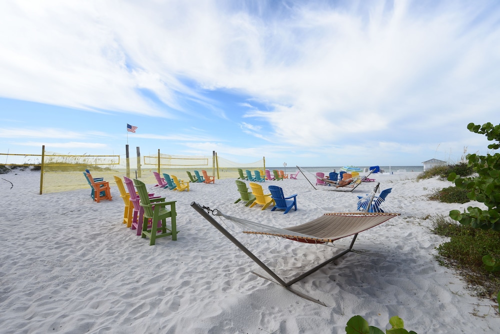 Plaza Beach Hotel Beachfront Resort 36/47