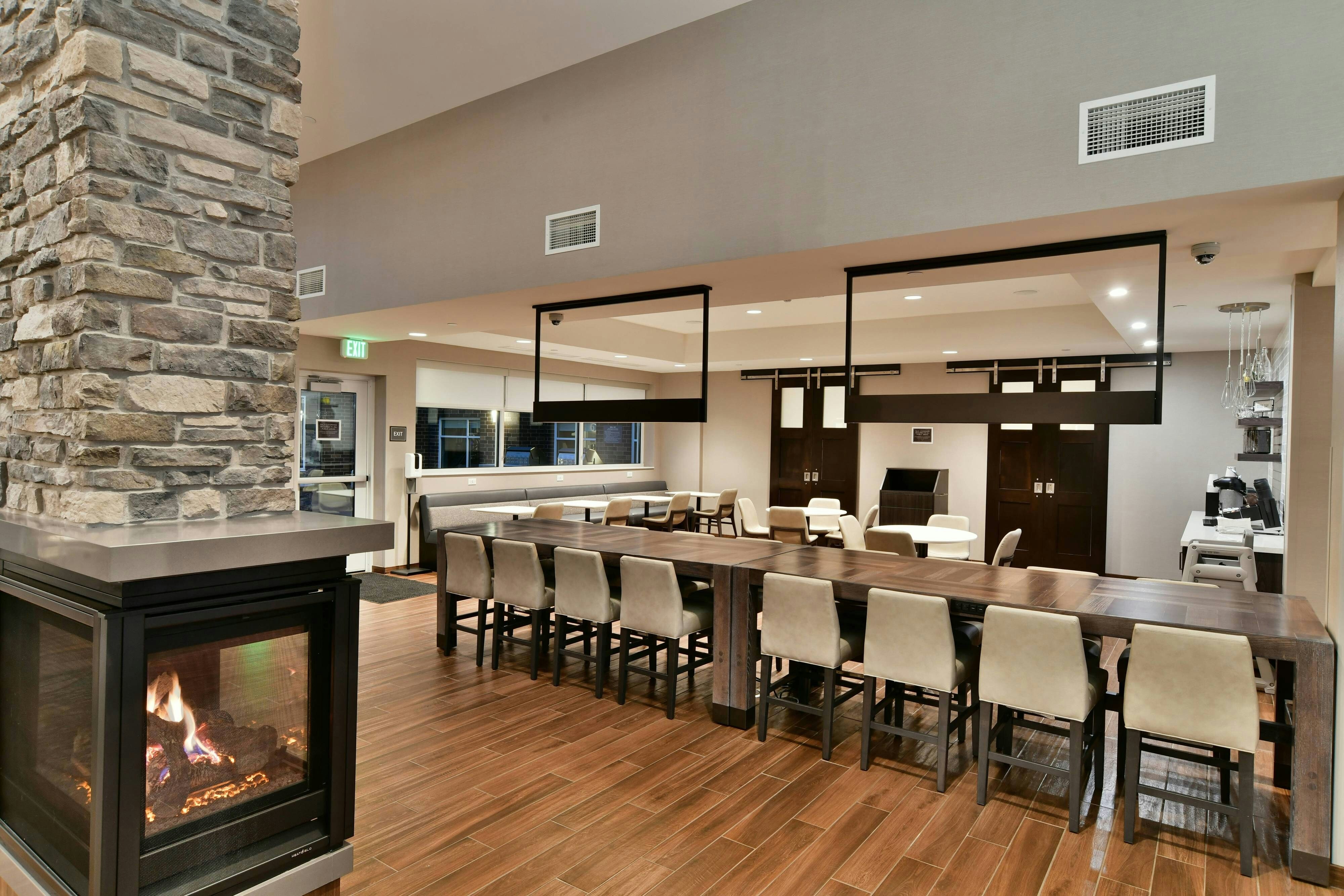 Residence Inn by Marriott Eau Claire 38/54