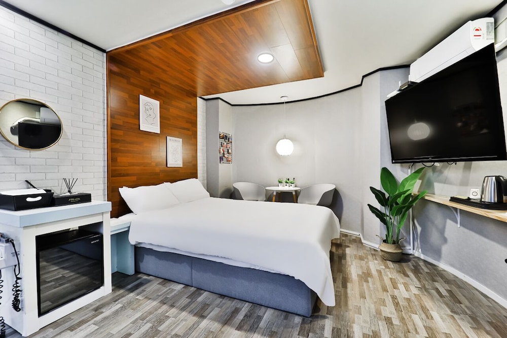 Hotel Atti 21/50