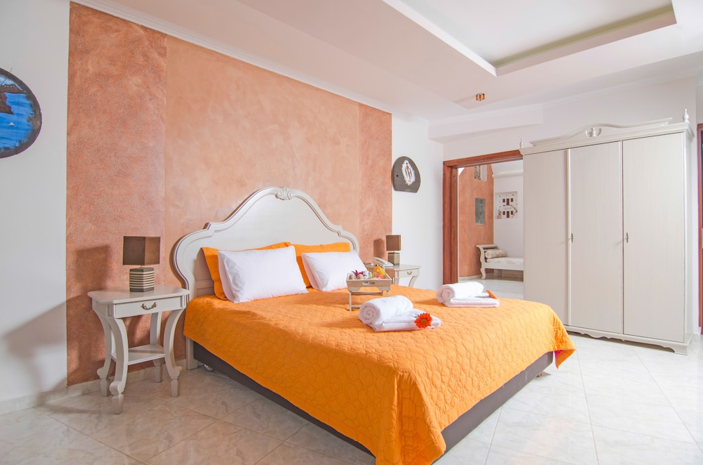 SMARAGDI APARTMENTS 18/55