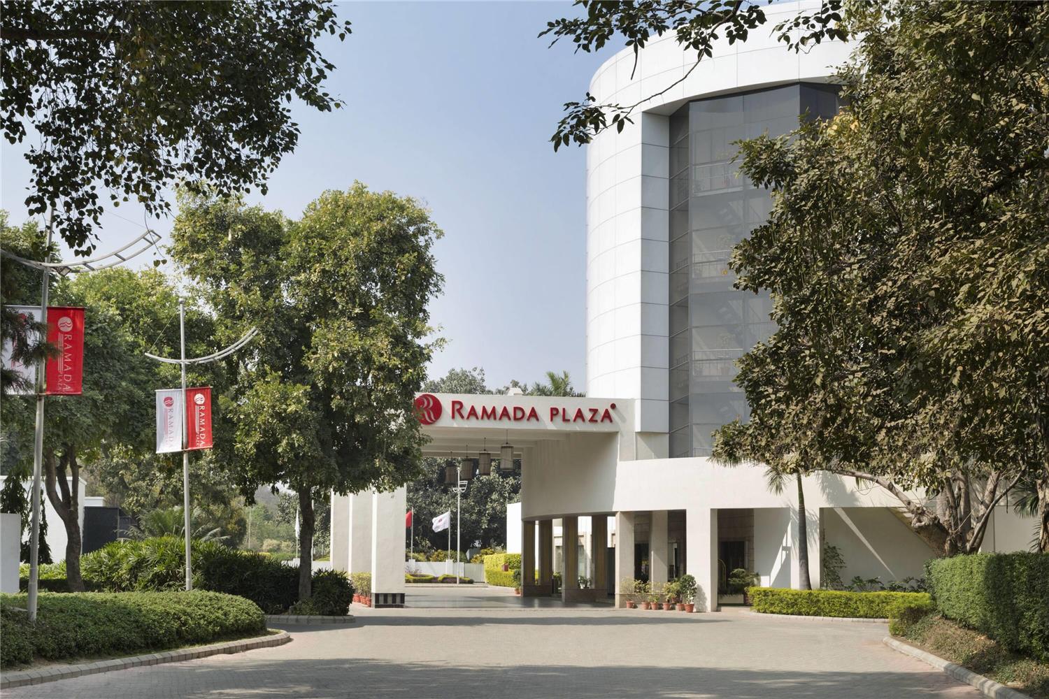 Ramada Plaza by Wyndham JHV Varanasi 21/23