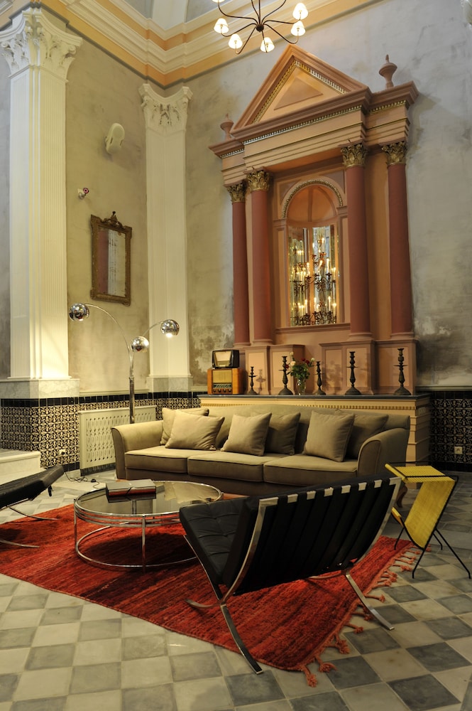 Hotel L'Iglesia 11/50
