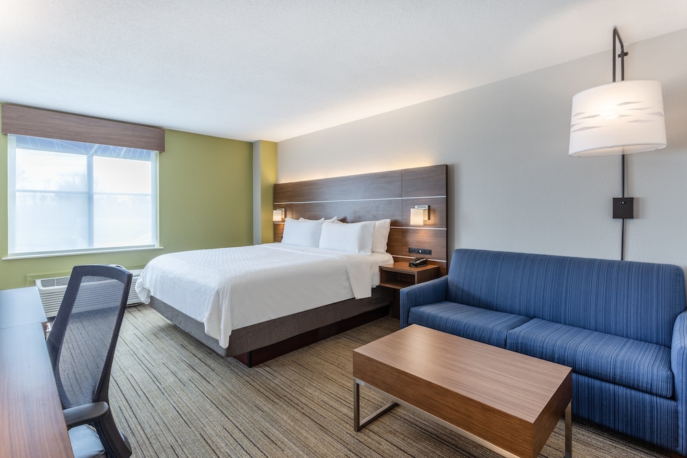 Holiday Inn Express Hotel Suites Scottsburg 21/57