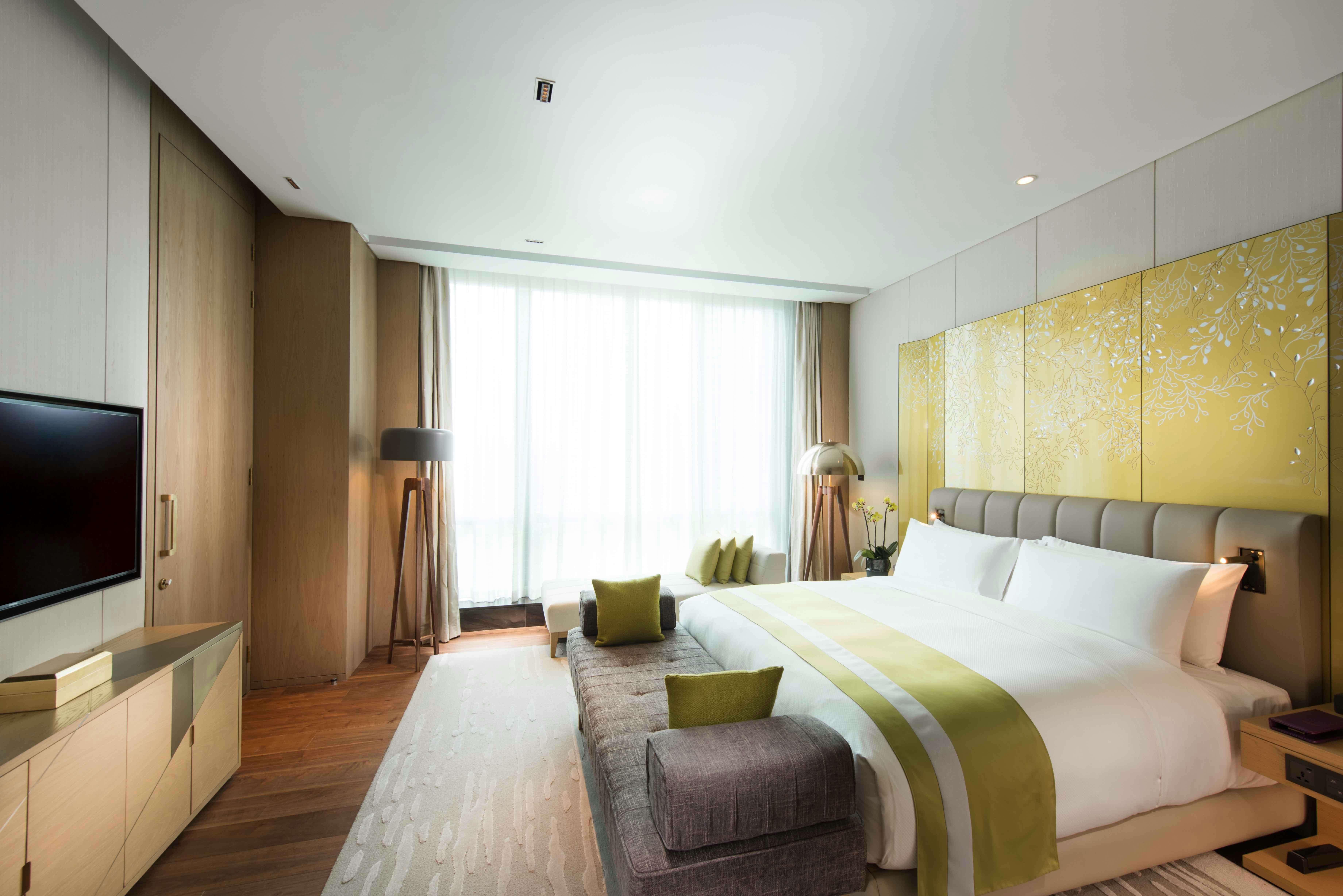 Conrad, Suite, King Bed, River View