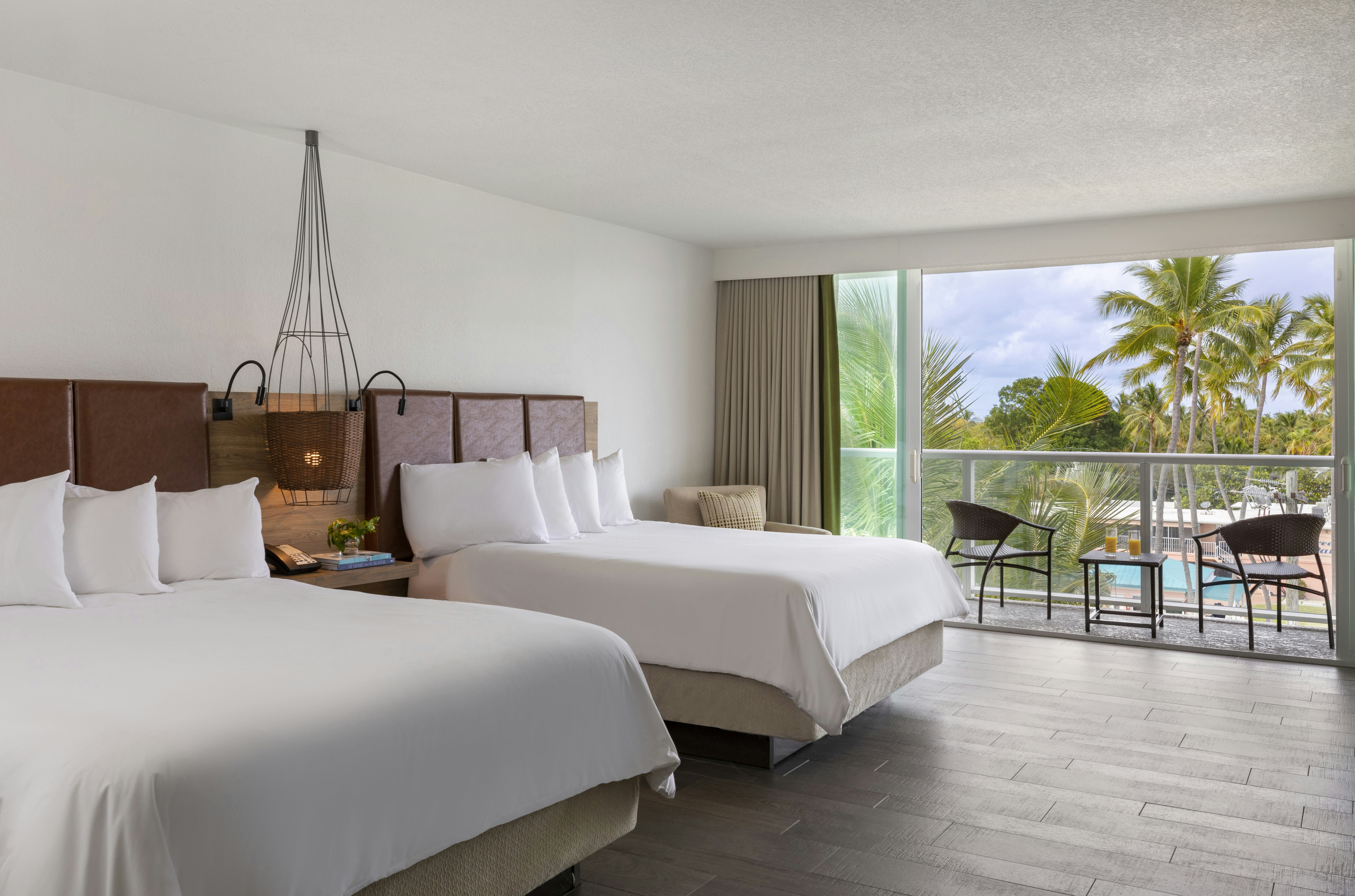 Reef, 2 Queen Beds, Partial Ocean View