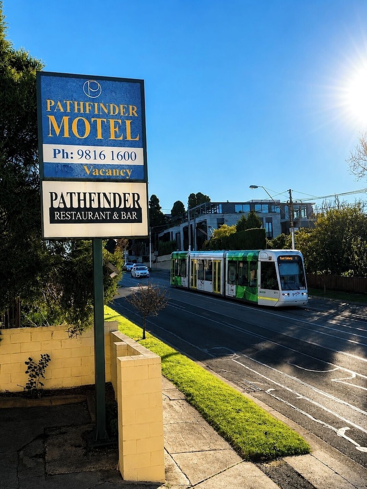 Pathfinder Motel 40/50