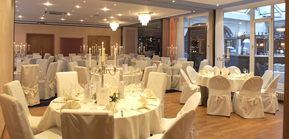 Ringhotel Nassau-Oranien 26/32
