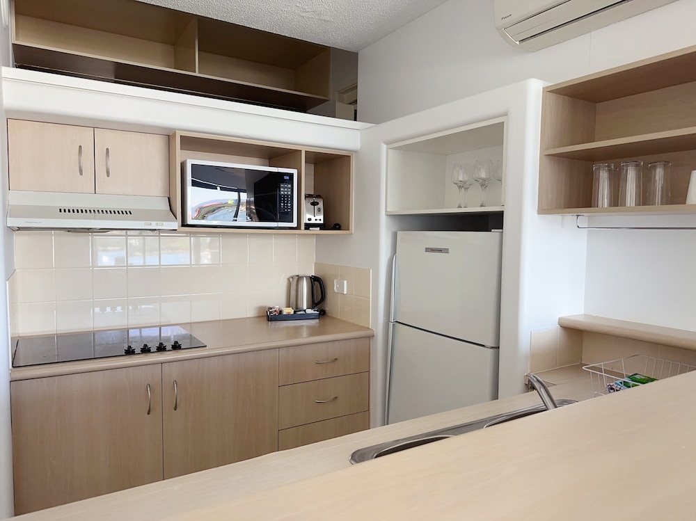 Tiki Hotel Apartments Surfers Paradise 71/71