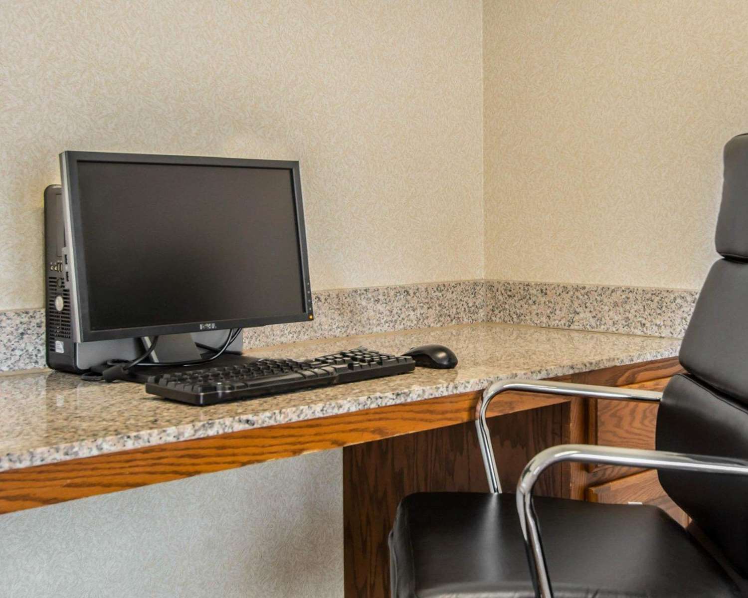 Sleep Inn & Suites Springdale West 26/33
