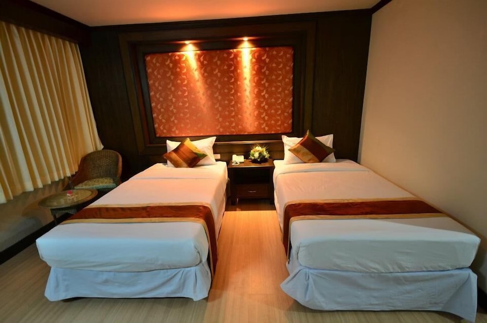Piyaporn Pavilion Hotel 11/25