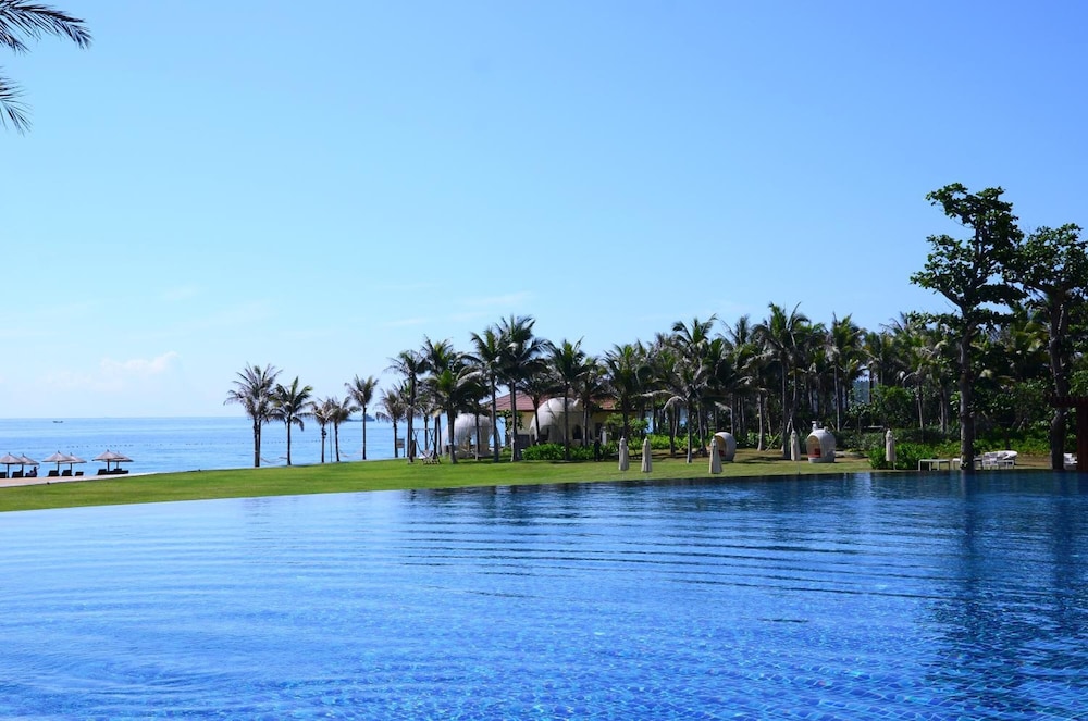 Haitang Bay Gloria Sanya Hotspring Resort 24/34