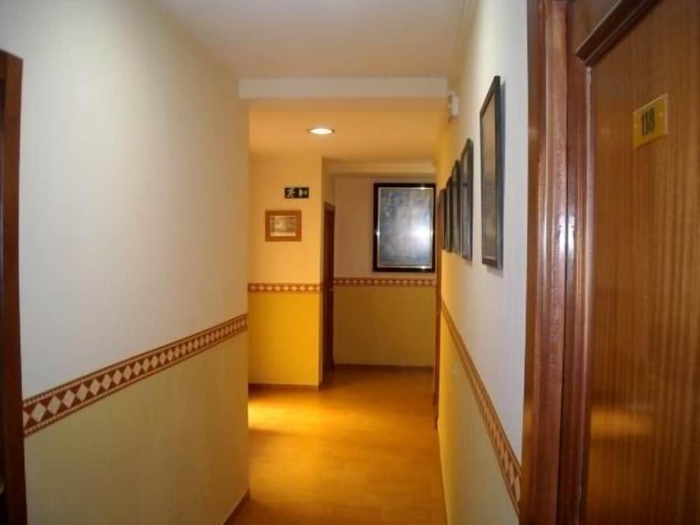 Hostal Villa 33/47