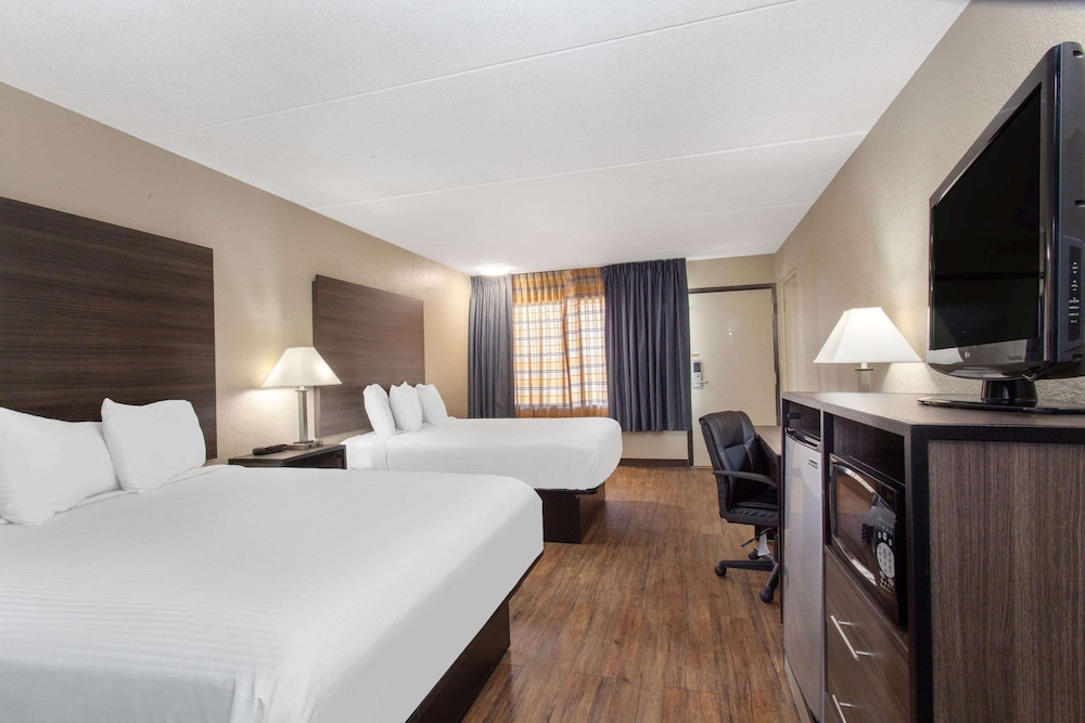Travelodge By Wyndham Deltona 22/48