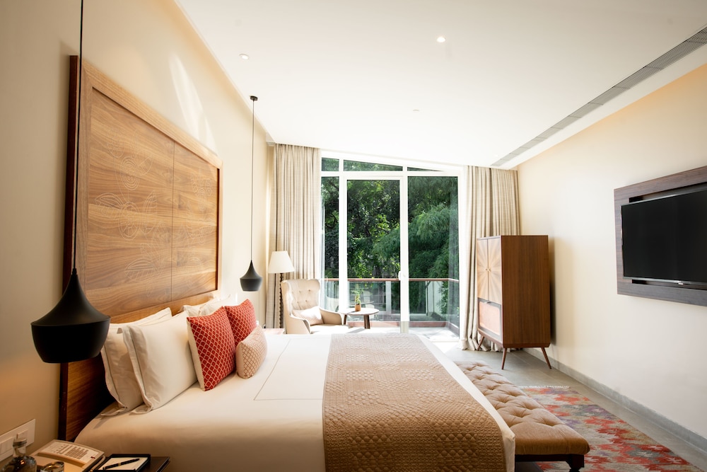 DELUXE, TWIN BEDS, GARDEN VIEW, BALCONY