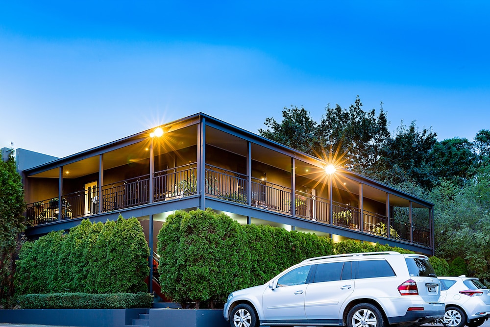 BARKLY MOTORLODGE 9/31
